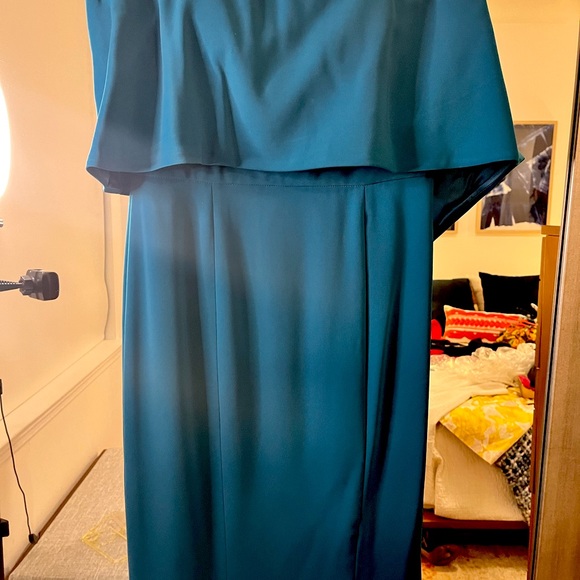 This is a steal! Aqua blue crepe gown by Jay Godfrey - 0/Xs/Sm - Picture 6 of 6